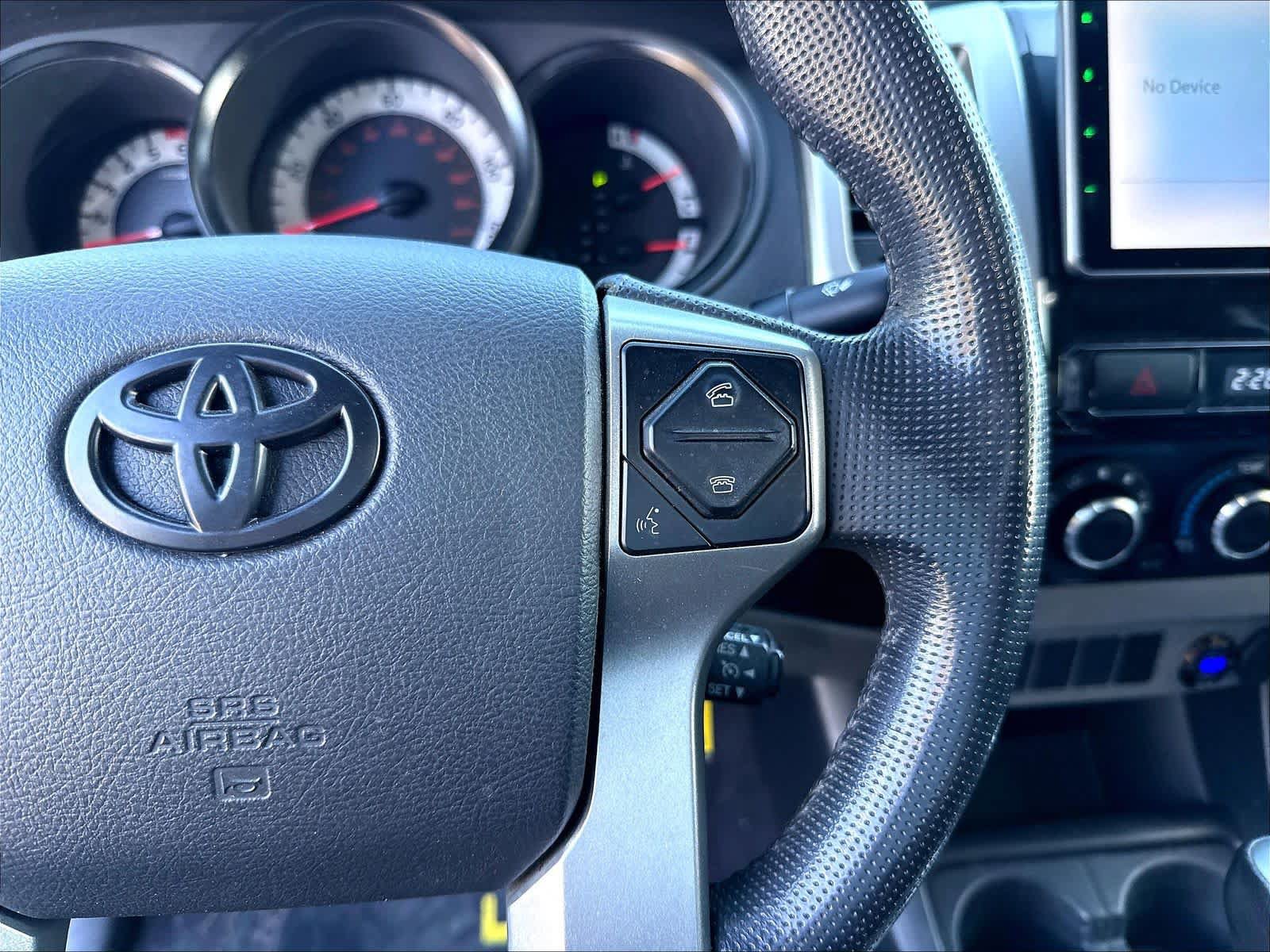 Used 2014 Toyota Tacoma 4x4 Access Cab V6 w/ SR5 Package image 13