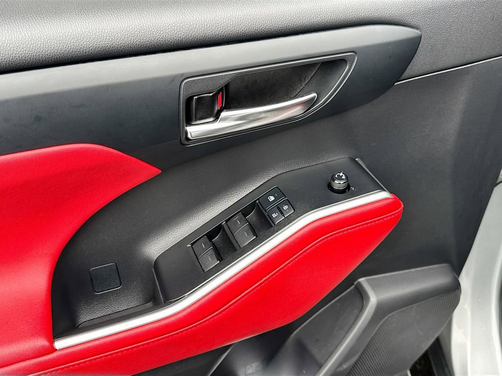 Used 2021 Toyota Highlander XSE image 25