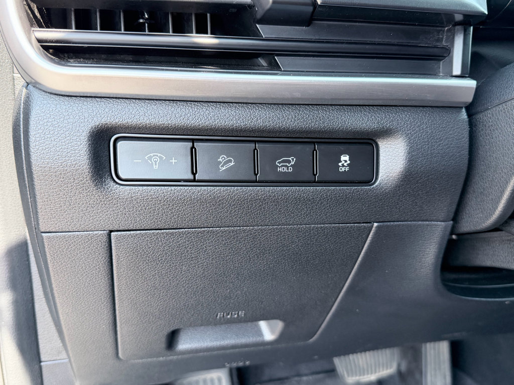 Used 2025 Kia Telluride S AWD/4WD image 14