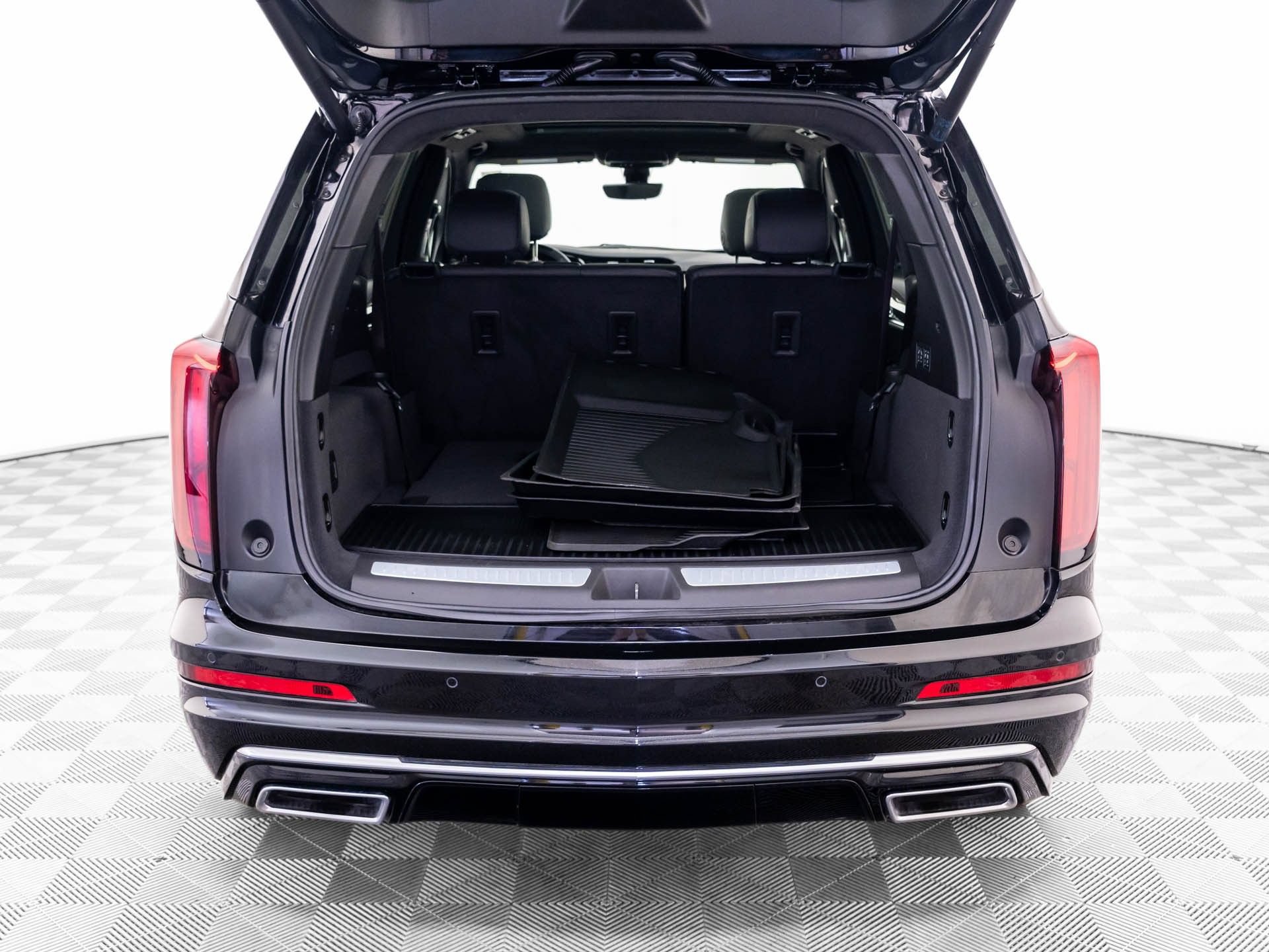 Certified 2025 Cadillac XT6 Premium Luxury w/ Platinum Package AWD/4WD image 35