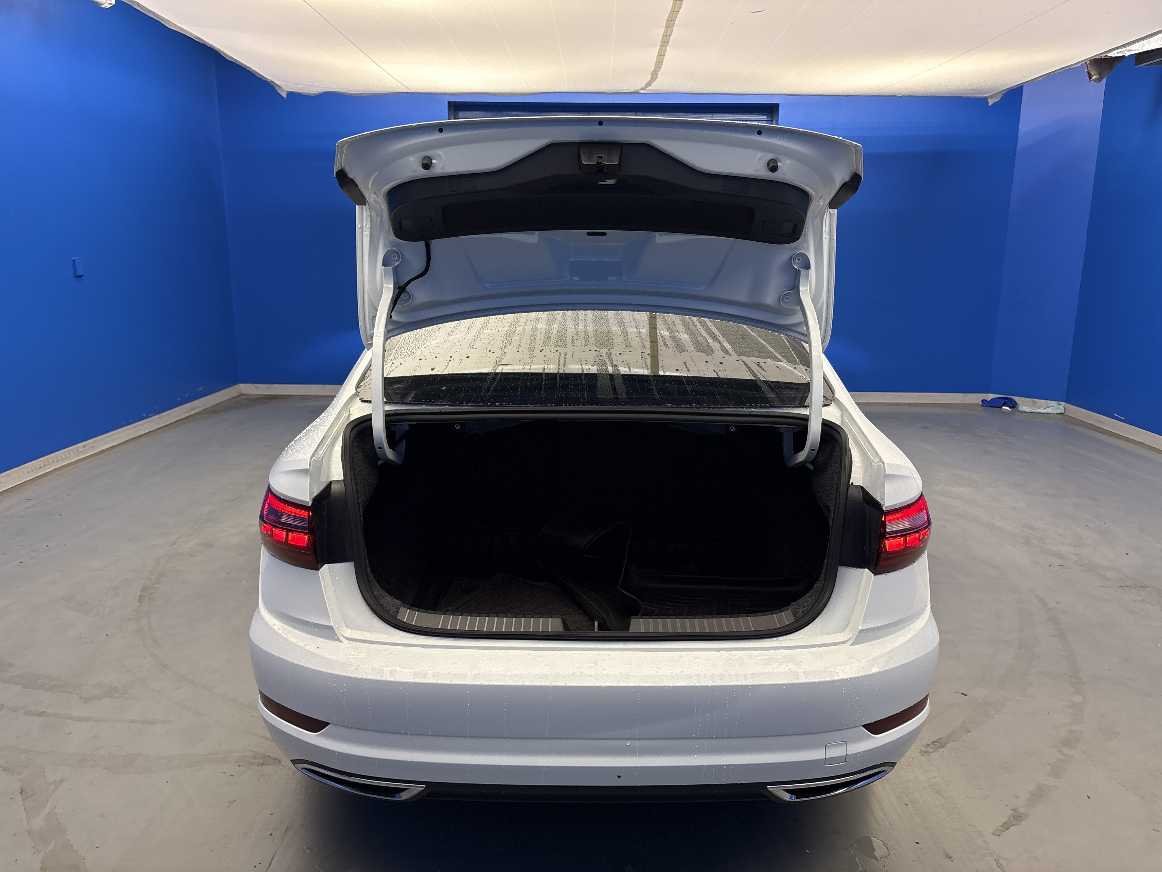 Used 2021 Volkswagen Jetta R-Line FWD image 28