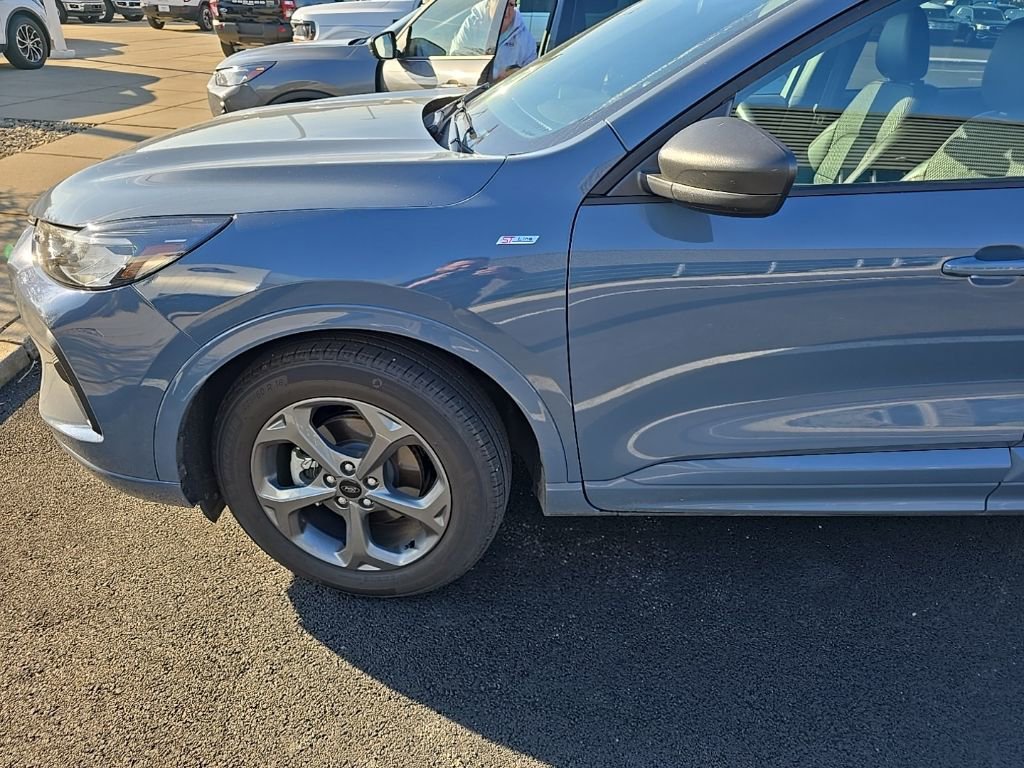 Used 2024 Ford Escape ST-Line w/ Tech Pack #1 image 9