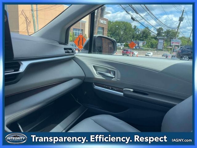 Used 2024 Toyota Sienna XLE FWD image 34