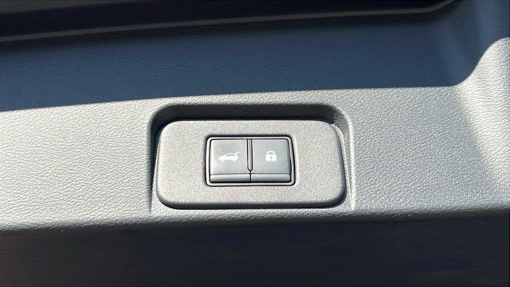 Used 2022 Nissan Rogue SL w/ SL Premium Package image 18