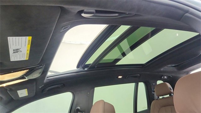 Used 2025 BMW X7 M60i image 59