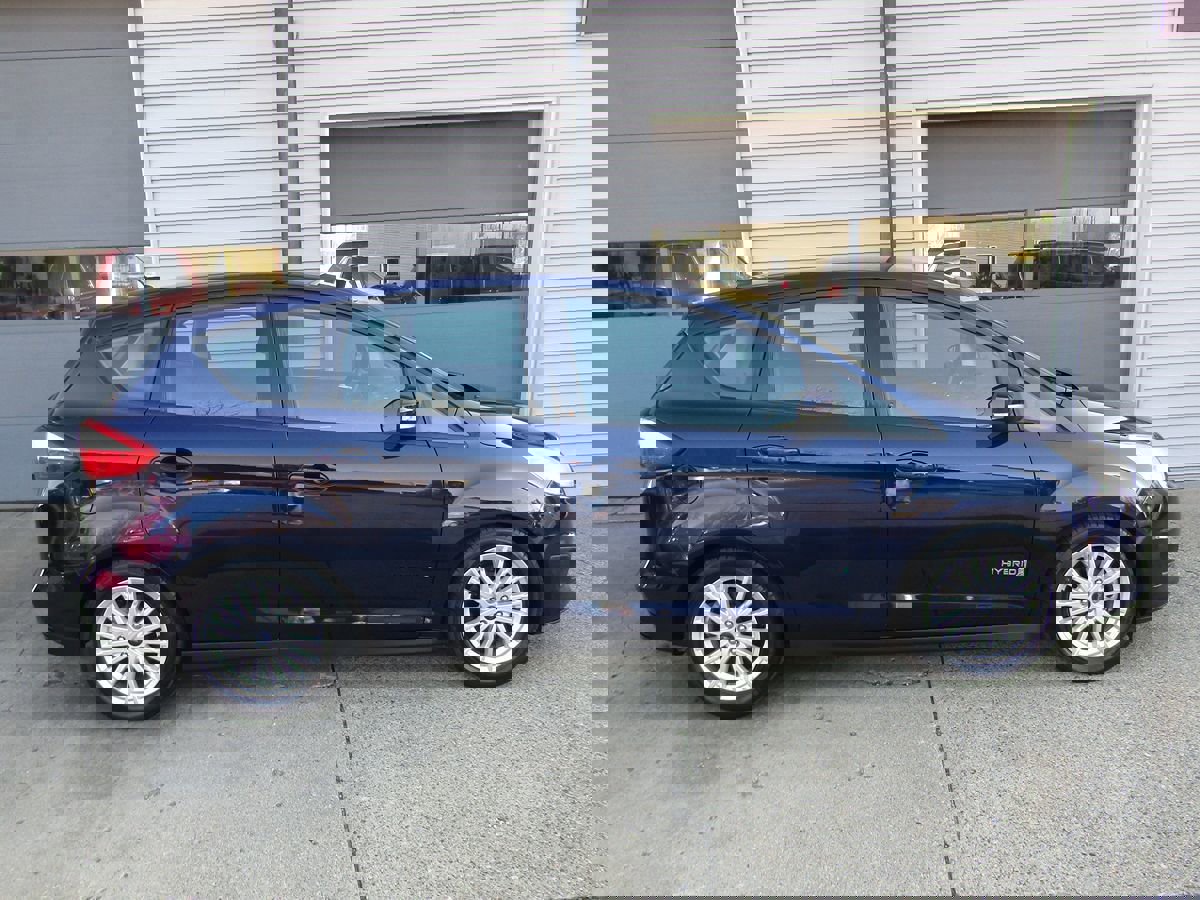 Used 2016 Ford C-MAX SE image 2