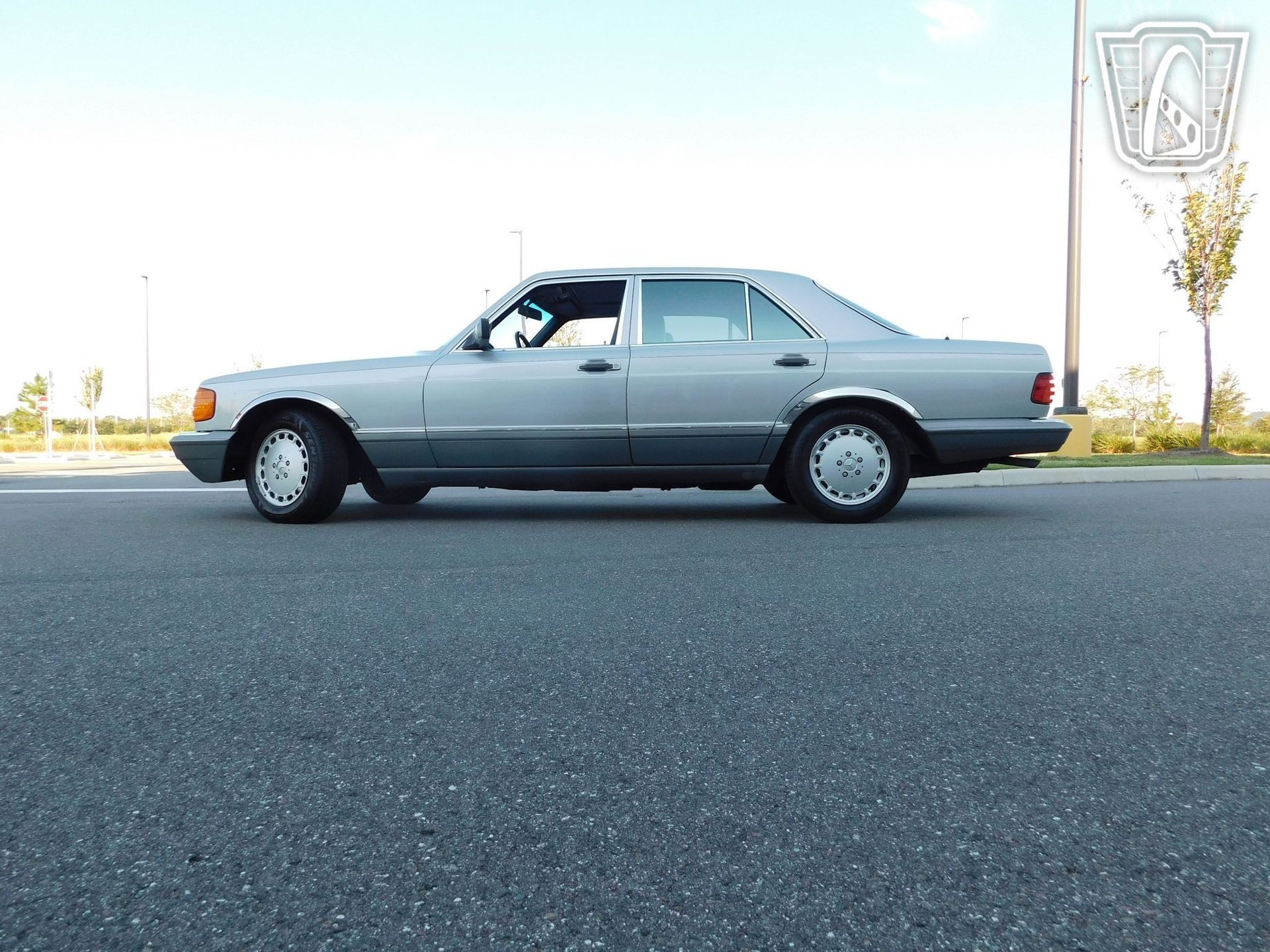 Used 1990 Mercedes-Benz 300 SE image 21