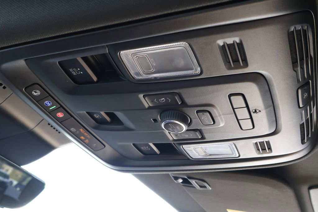 Used 2023 Cadillac Escalade Premium Luxury w/ Performance Package image 33
