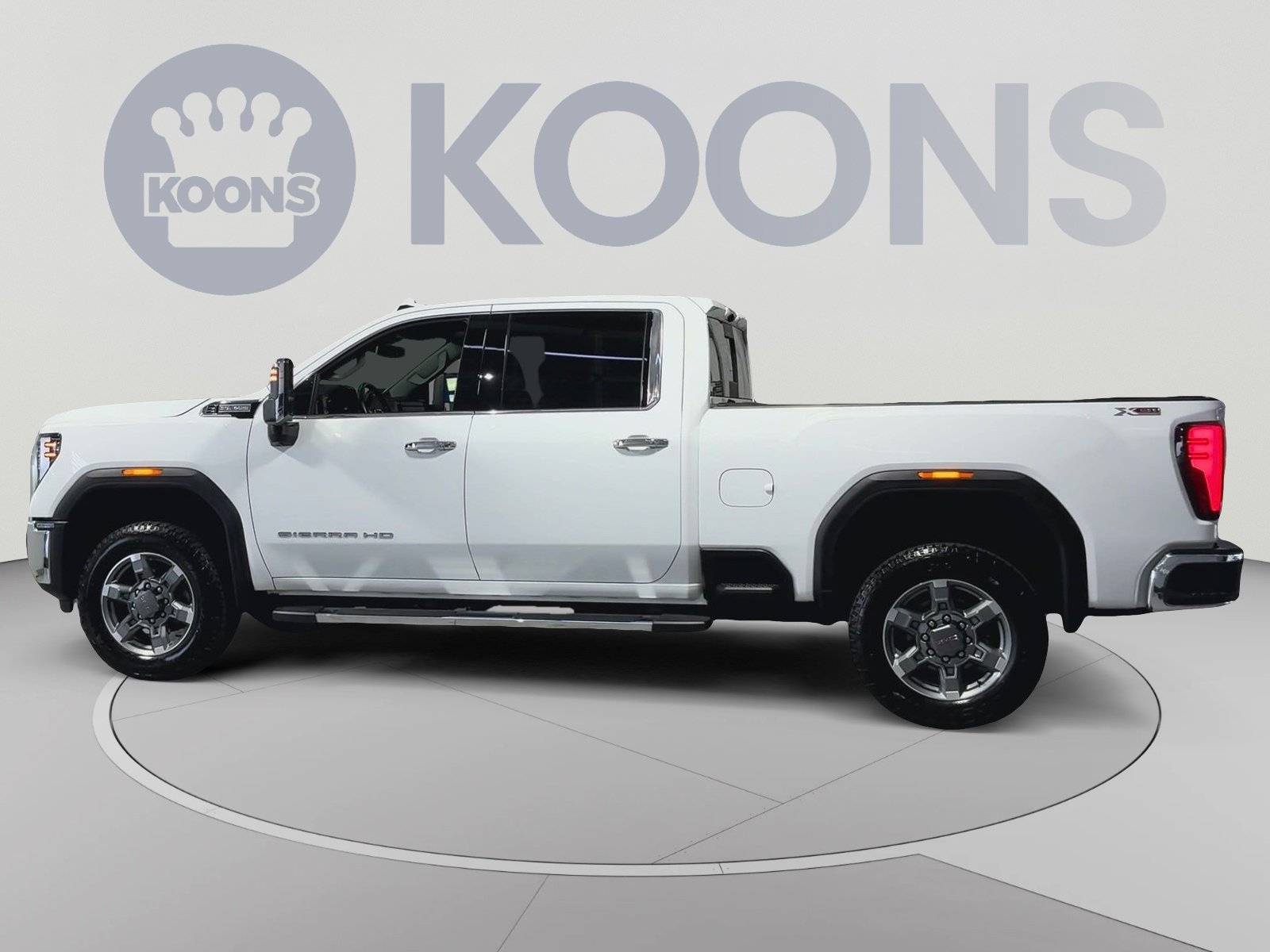 Used 2025 GMC Sierra 2500 SLT w/ SLT Premium Package AWD/4WD image 10