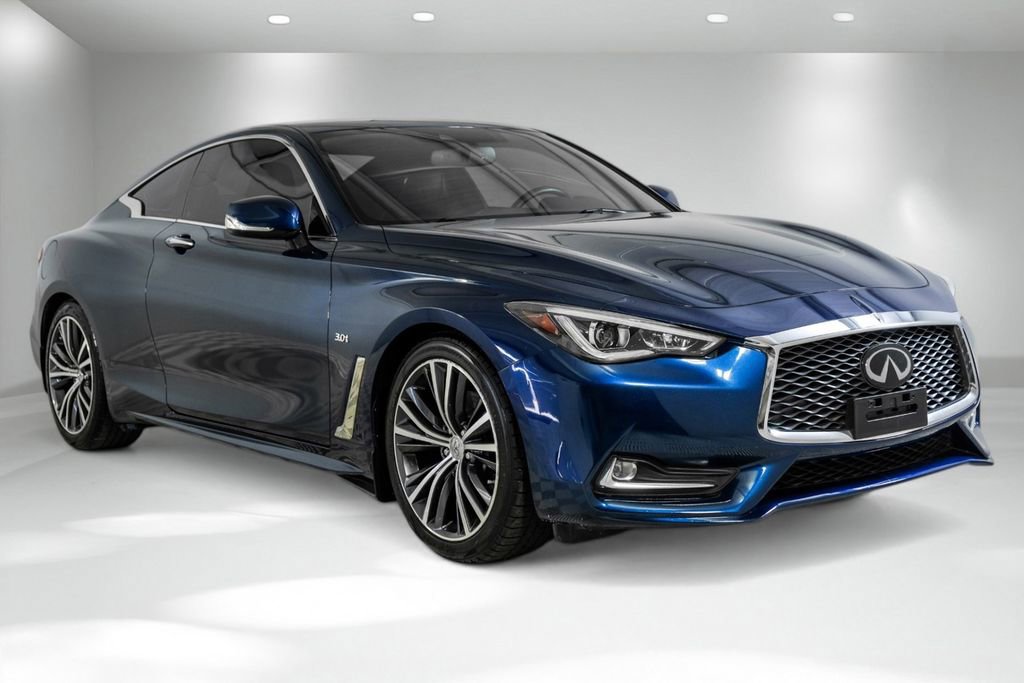 Used 2019 INFINITI Q60 3.0t Luxe w/ Essential Package image 8