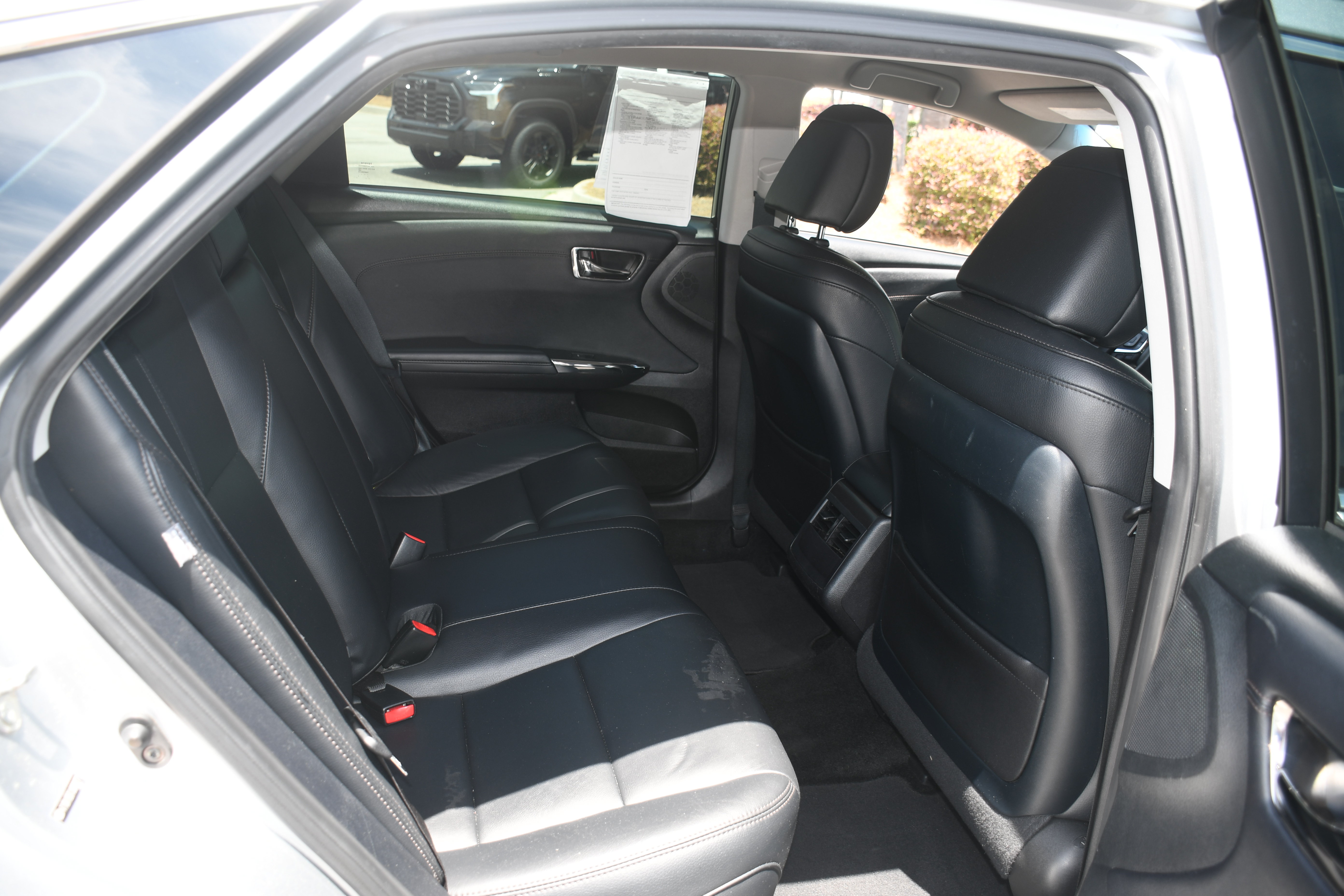 Used 2018 Toyota Avalon XLE FWD image 18