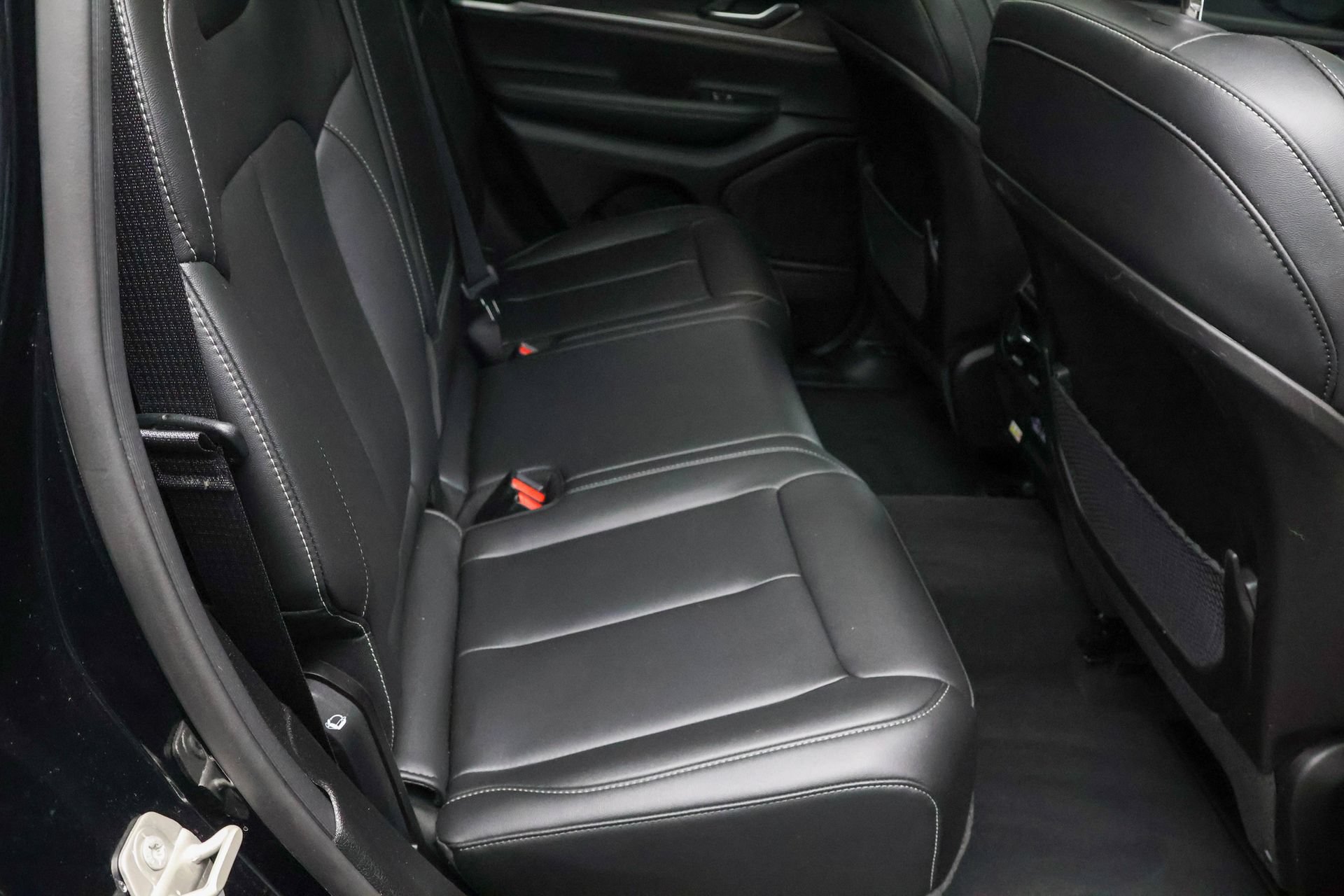 Used 2023 Jeep Grand Cherokee Limited AWD/4WD image 29