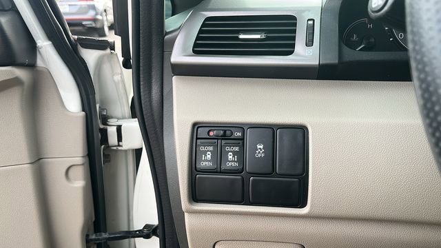 Used 2016 Honda Odyssey EX image 8