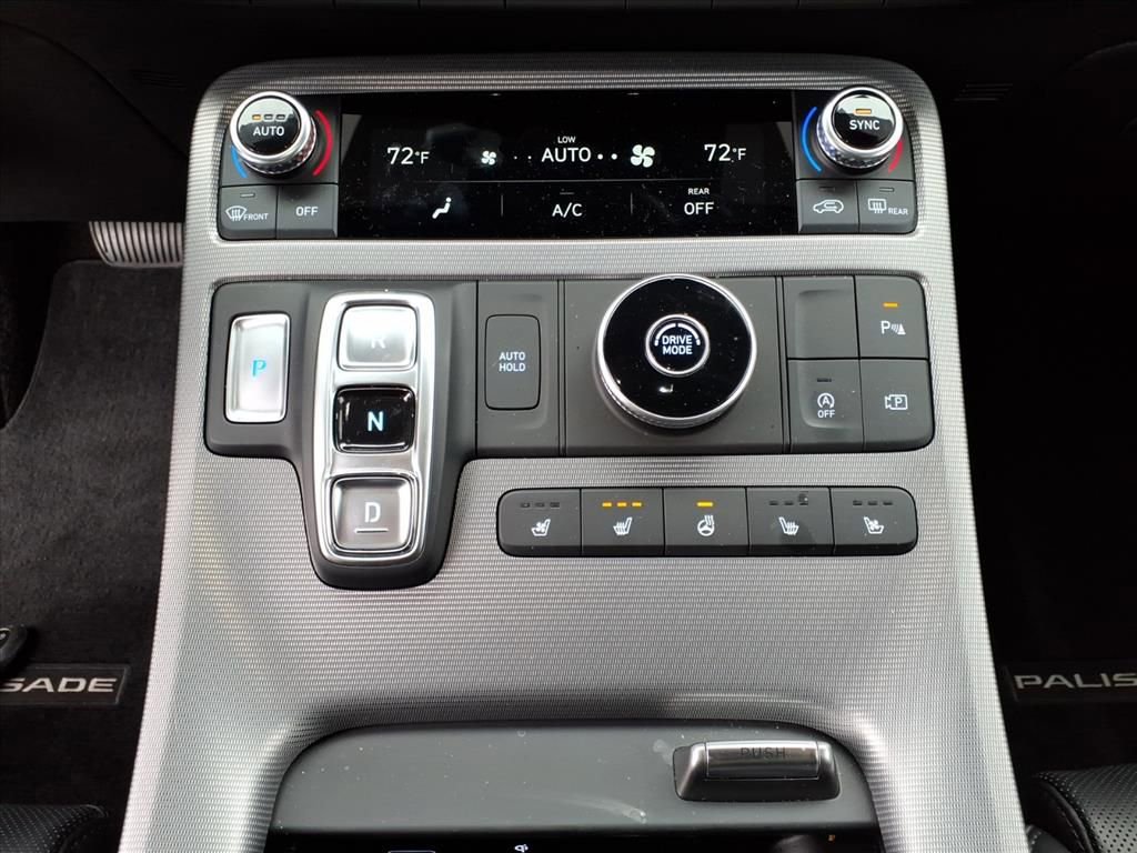 Used 2025 Hyundai Palisade Calligraphy image 17