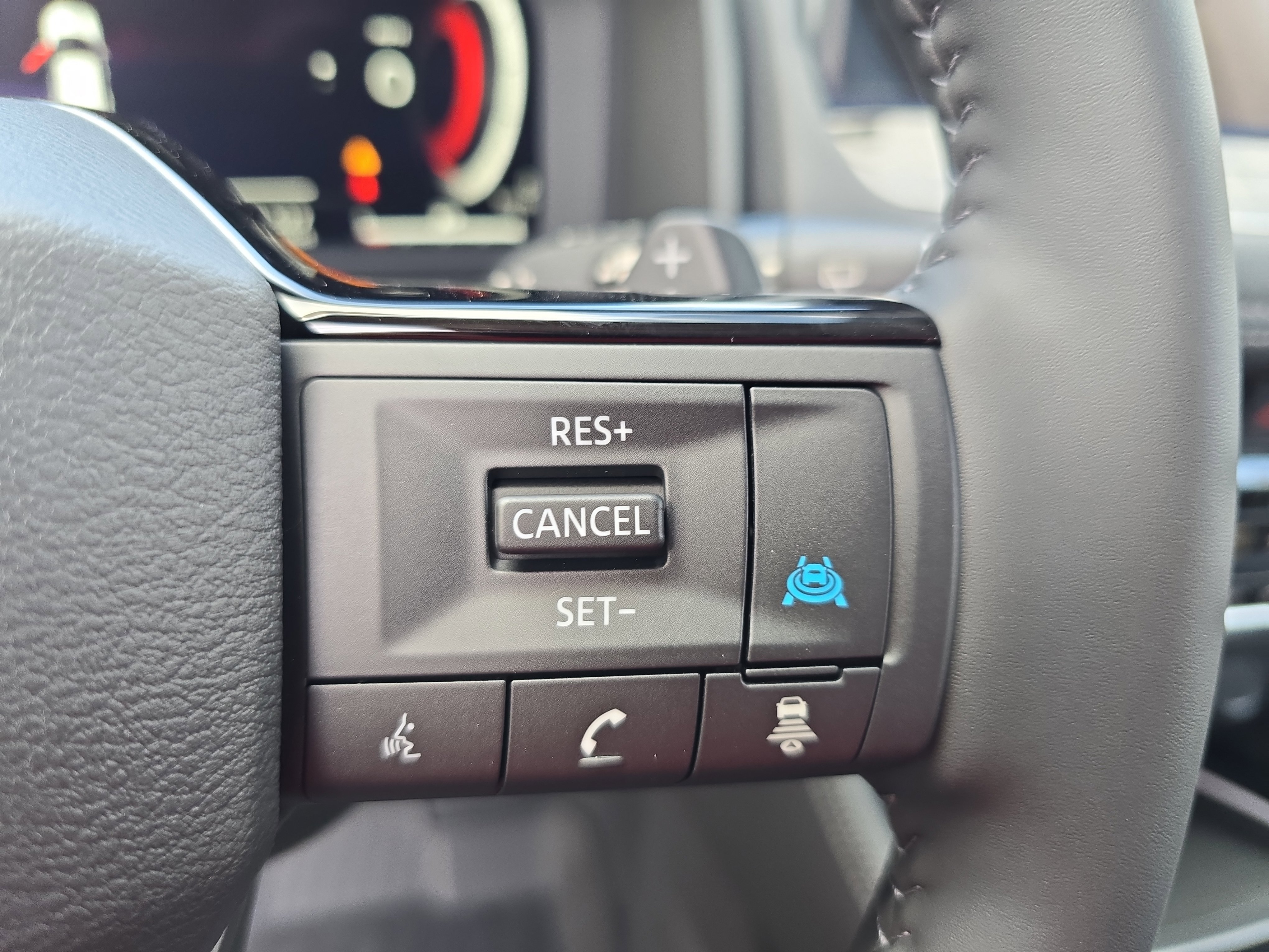 New 2026 Nissan Rogue Platinum image 18