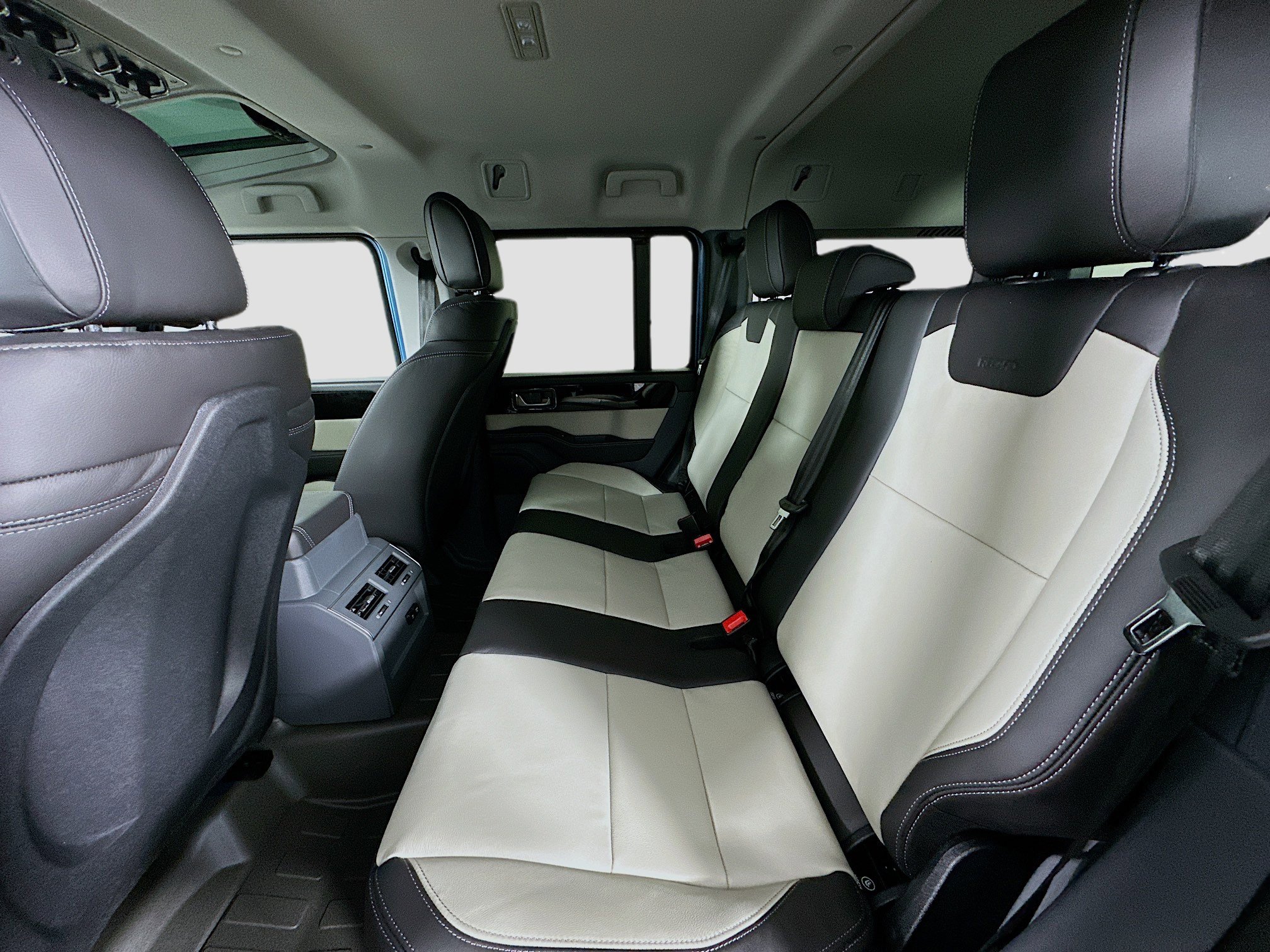 New 2025 INEOS Grenadier Fieldmaster Edition image 39