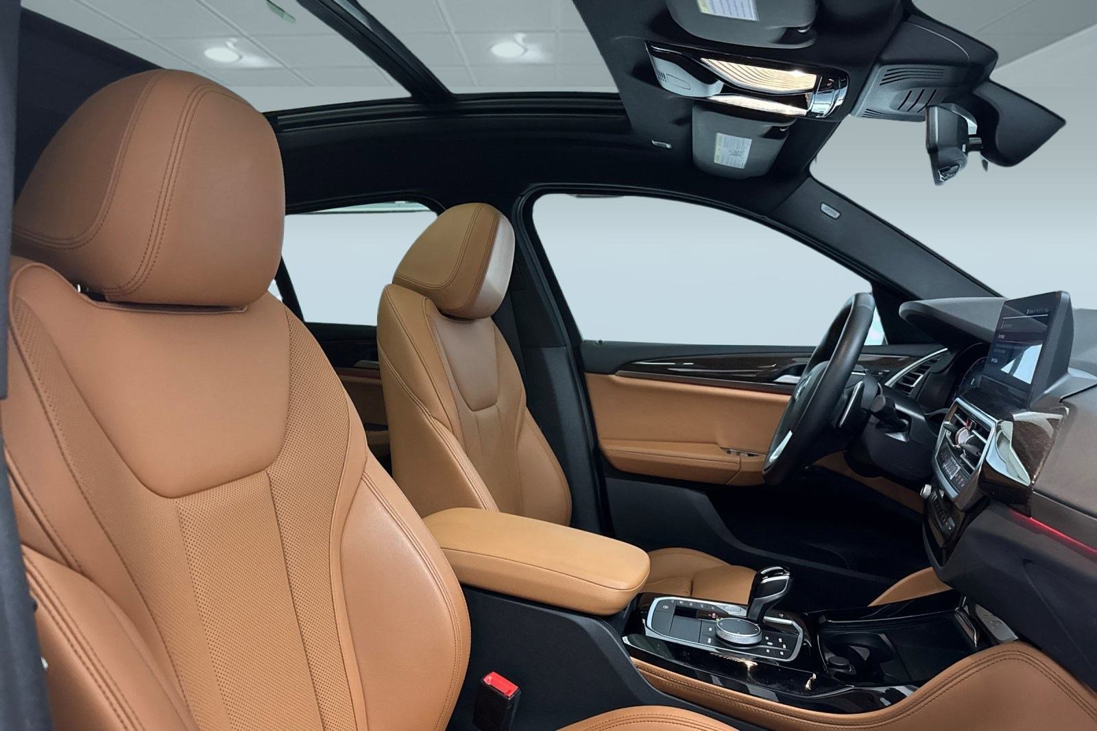 Certified 2023 BMW X4 xDrive30i w/ Premium Package image 31