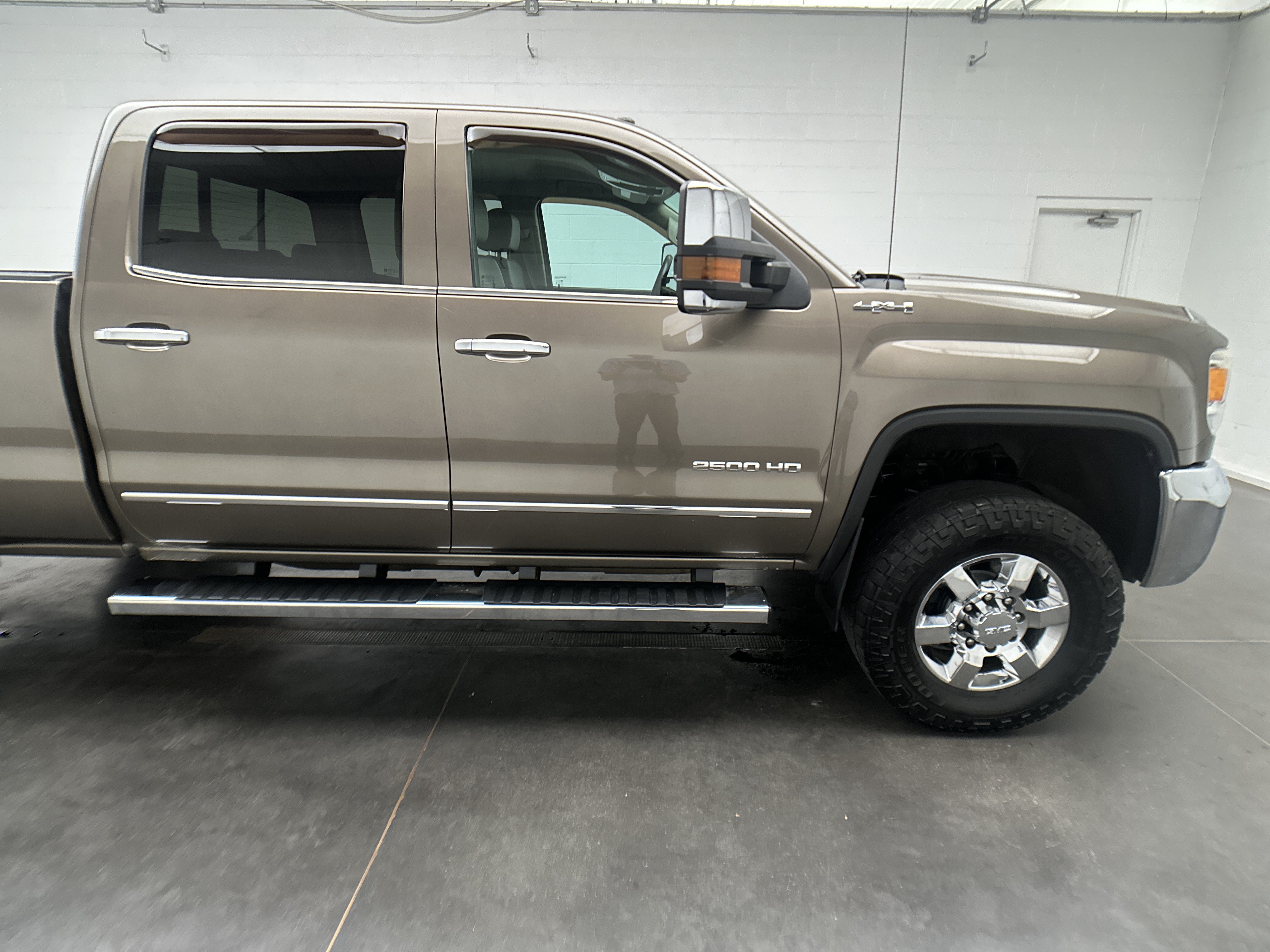 Used 2015 GMC Sierra 2500 SLT AWD/4WD image 10