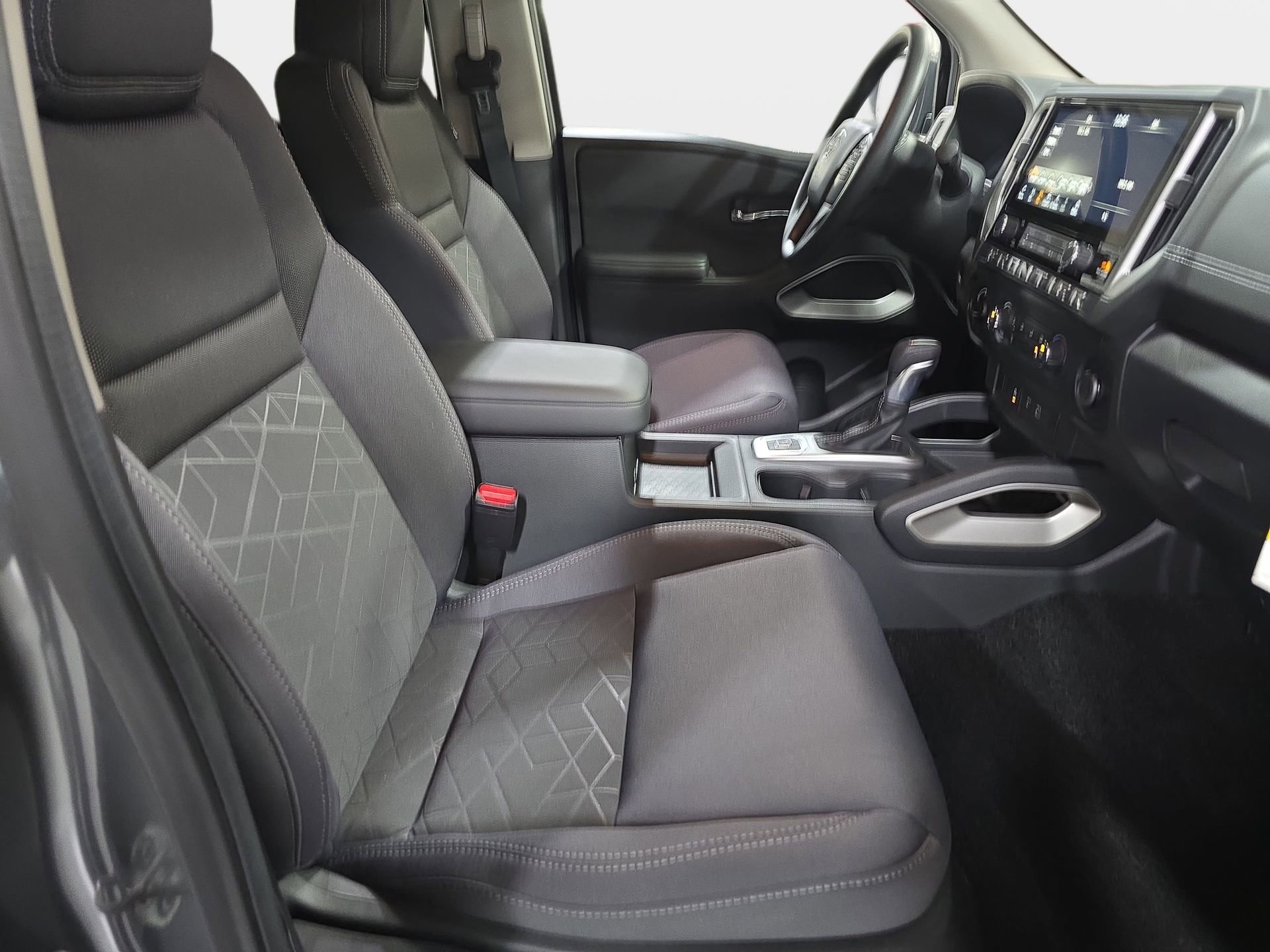 New 2026 Nissan Frontier SV w/ Tow Package AWD/4WD image 10