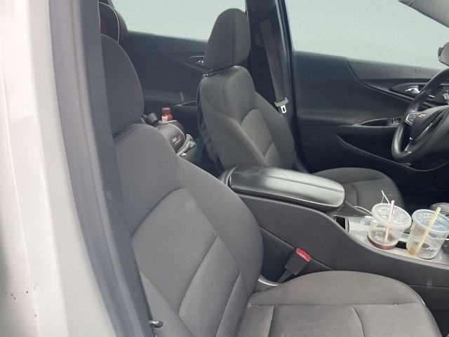 Used 2021 Chevrolet Malibu LT FWD image 8