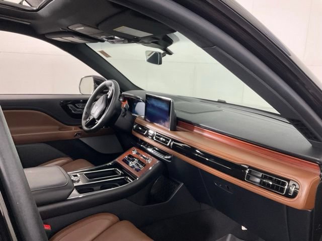 Used 2022 Lincoln Aviator Reserve w/ Equipment Group 201A AWD/4WD image 30