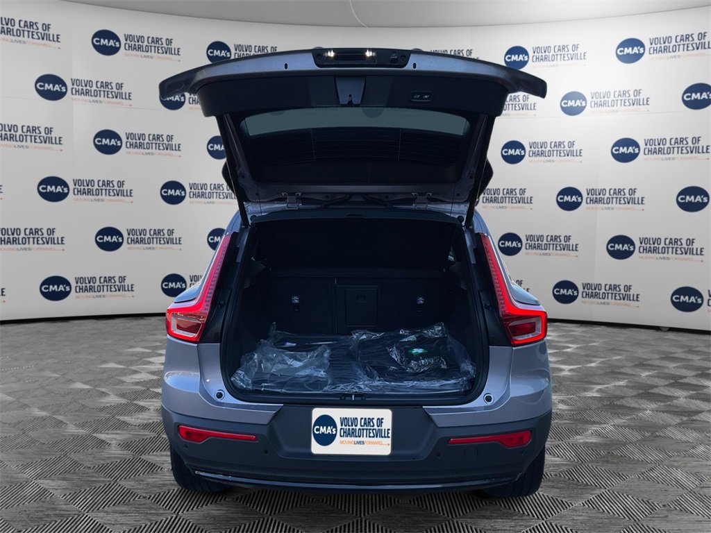 New 2026 Volvo EX40 Plus w/ Climate Package image 11