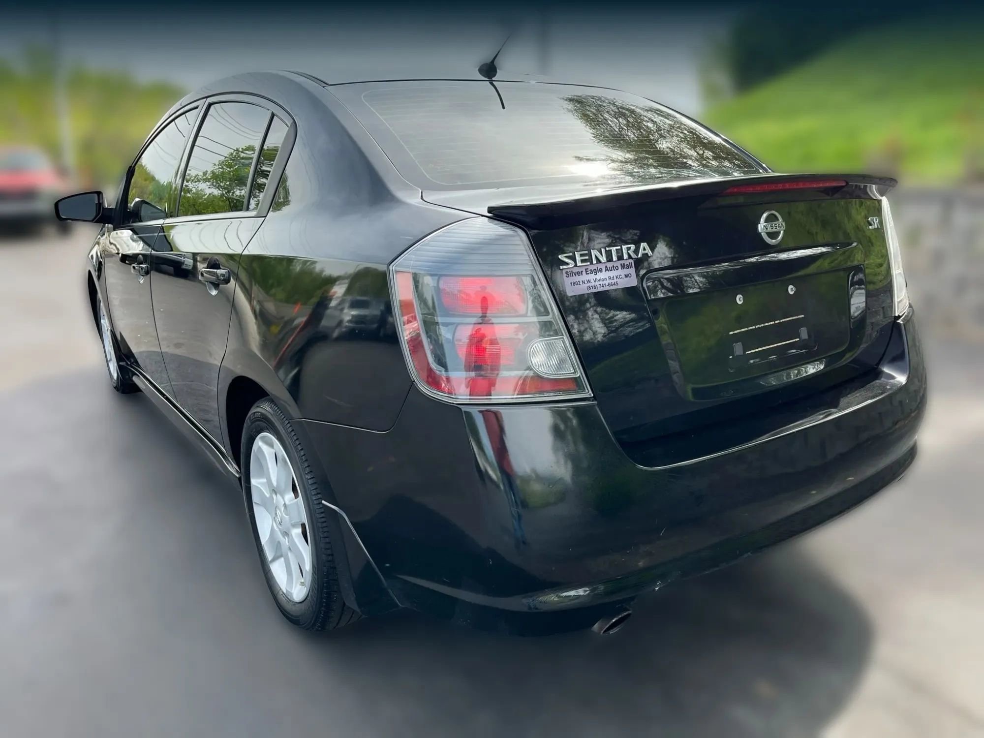 Used 2012 Nissan Sentra 2.0 SR w/ Convenience Pkg image 3