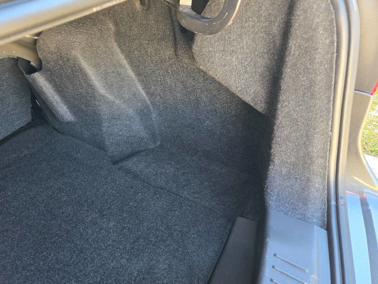 Used 2015 Ford Fiesta SE w/ Comfort Package image 25