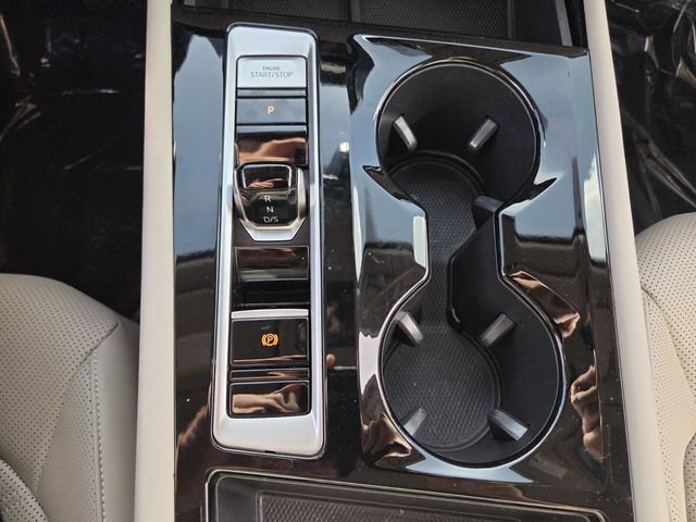 Used 2024 Volkswagen Atlas SE w/ Panoramic Sunroof Package FWD image 27