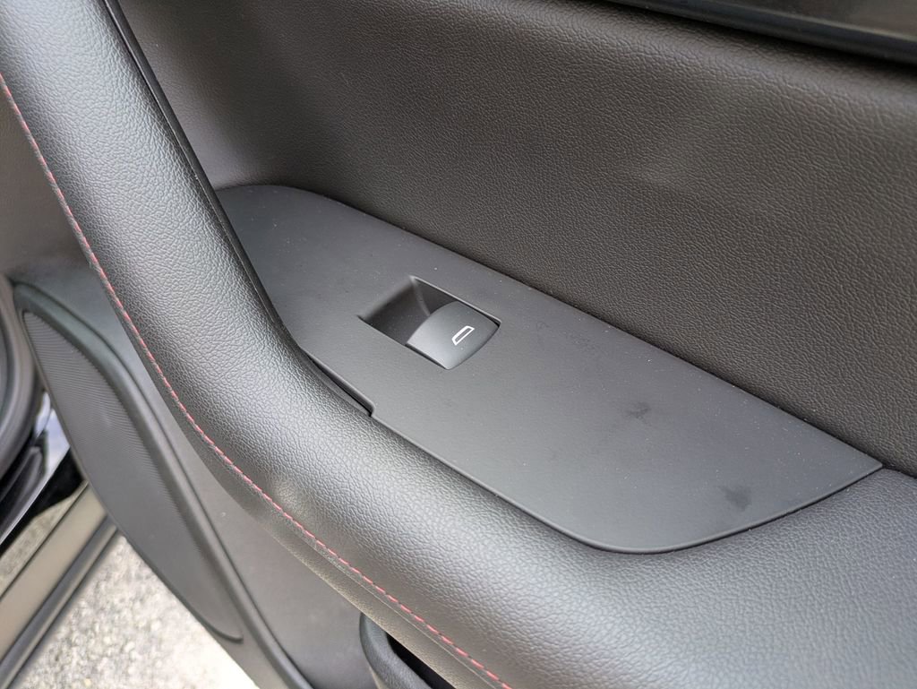 Used 2022 Chevrolet Blazer RS image 35