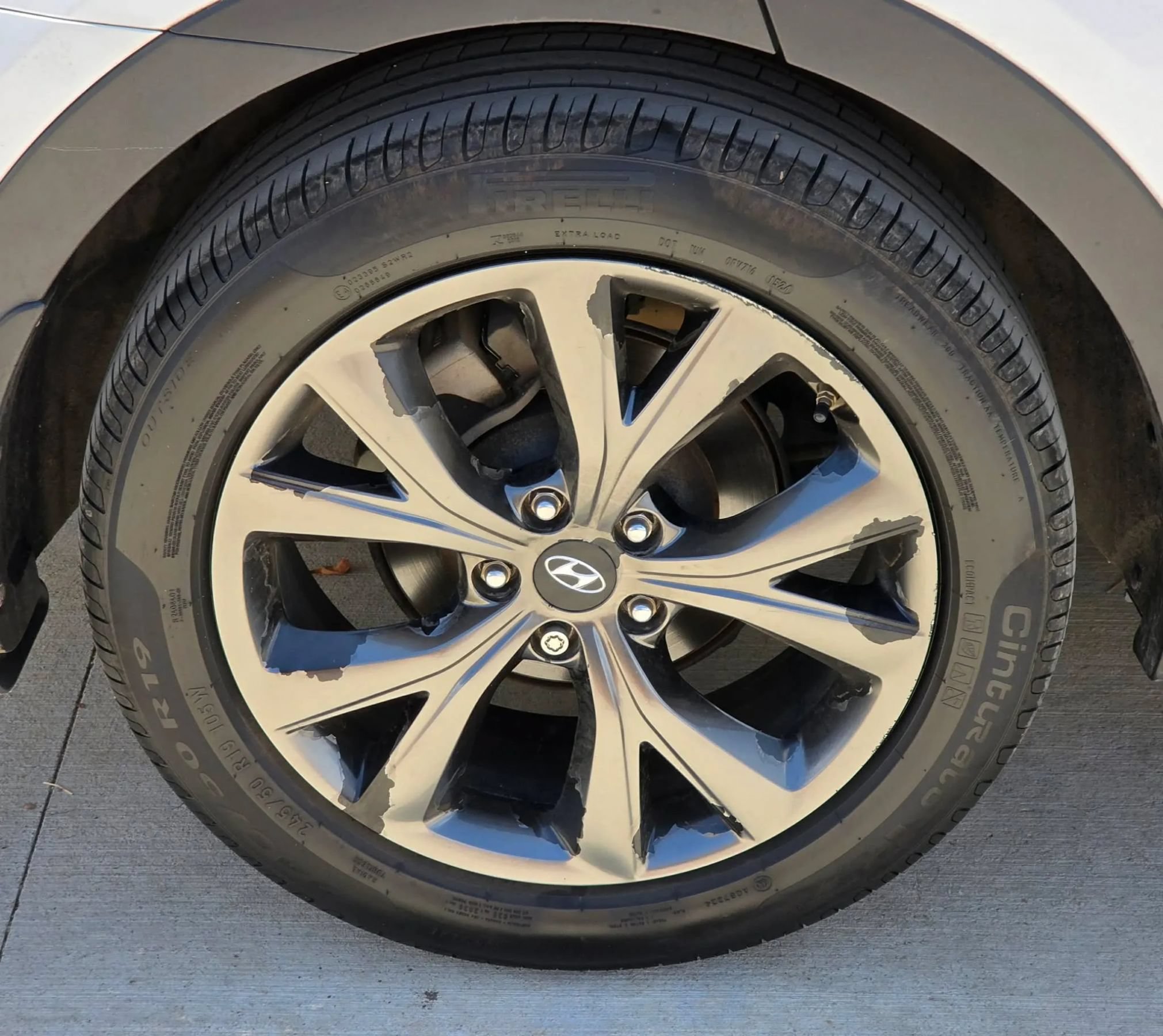Used 2018 Hyundai Santa Fe Sport w/ Cargo Package FWD image 33