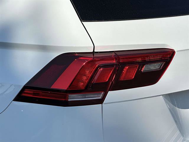 Used 2022 Volkswagen Tiguan S image 9