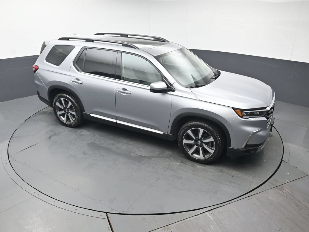 Certified 2025 Honda Pilot Touring image 48