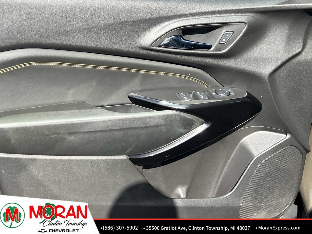 Certified 2024 Chevrolet Trax LT w/ Driver Confidence Package image 15