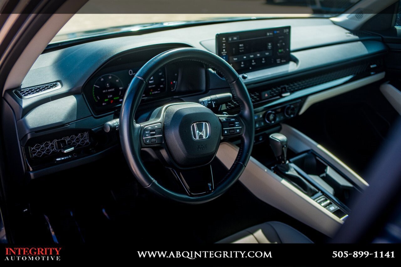 Used 2023 Honda Accord EX-L image 11