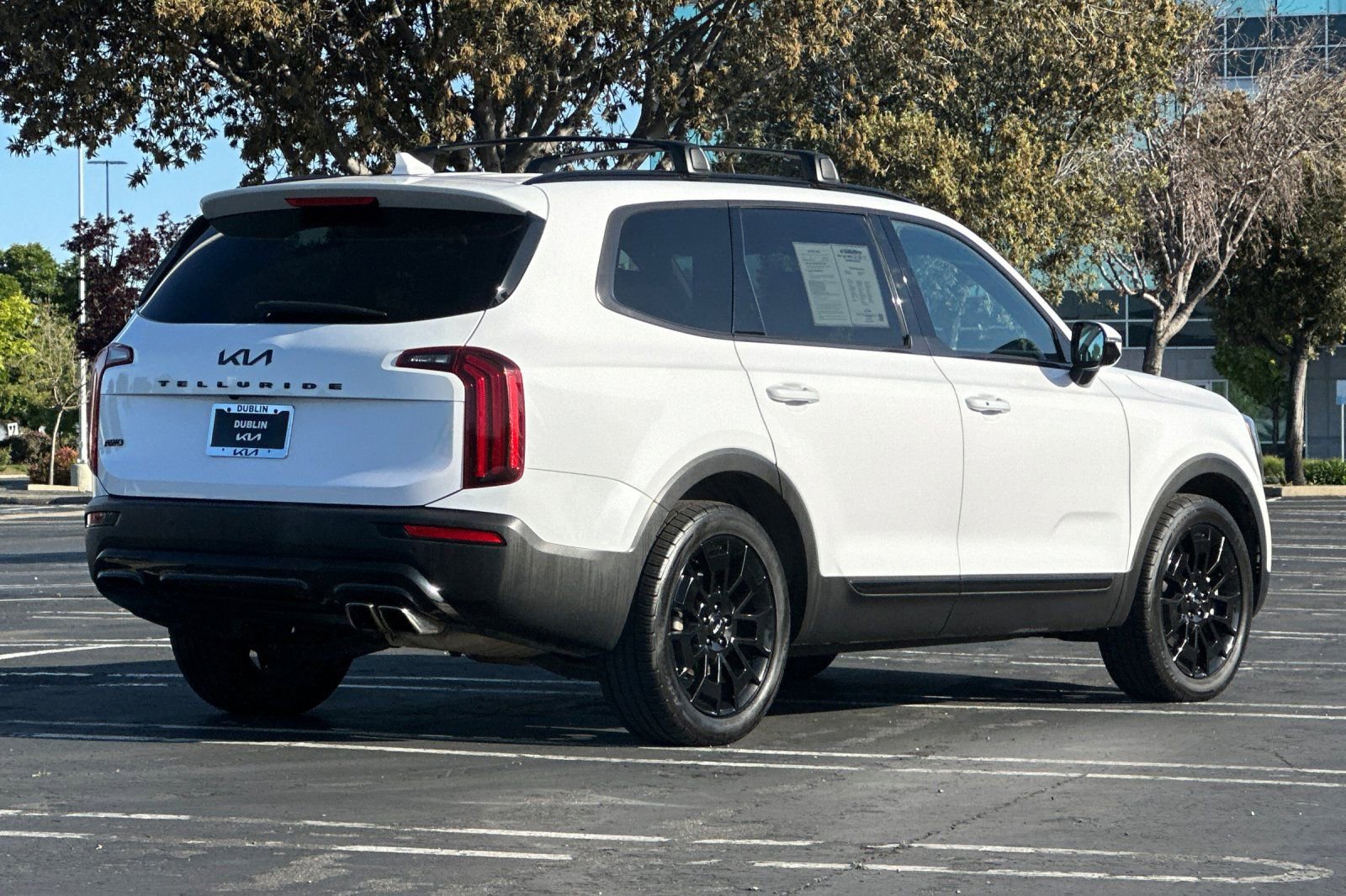 Used 2022 Kia Telluride SX w/ Nightfall Edition Package image 4