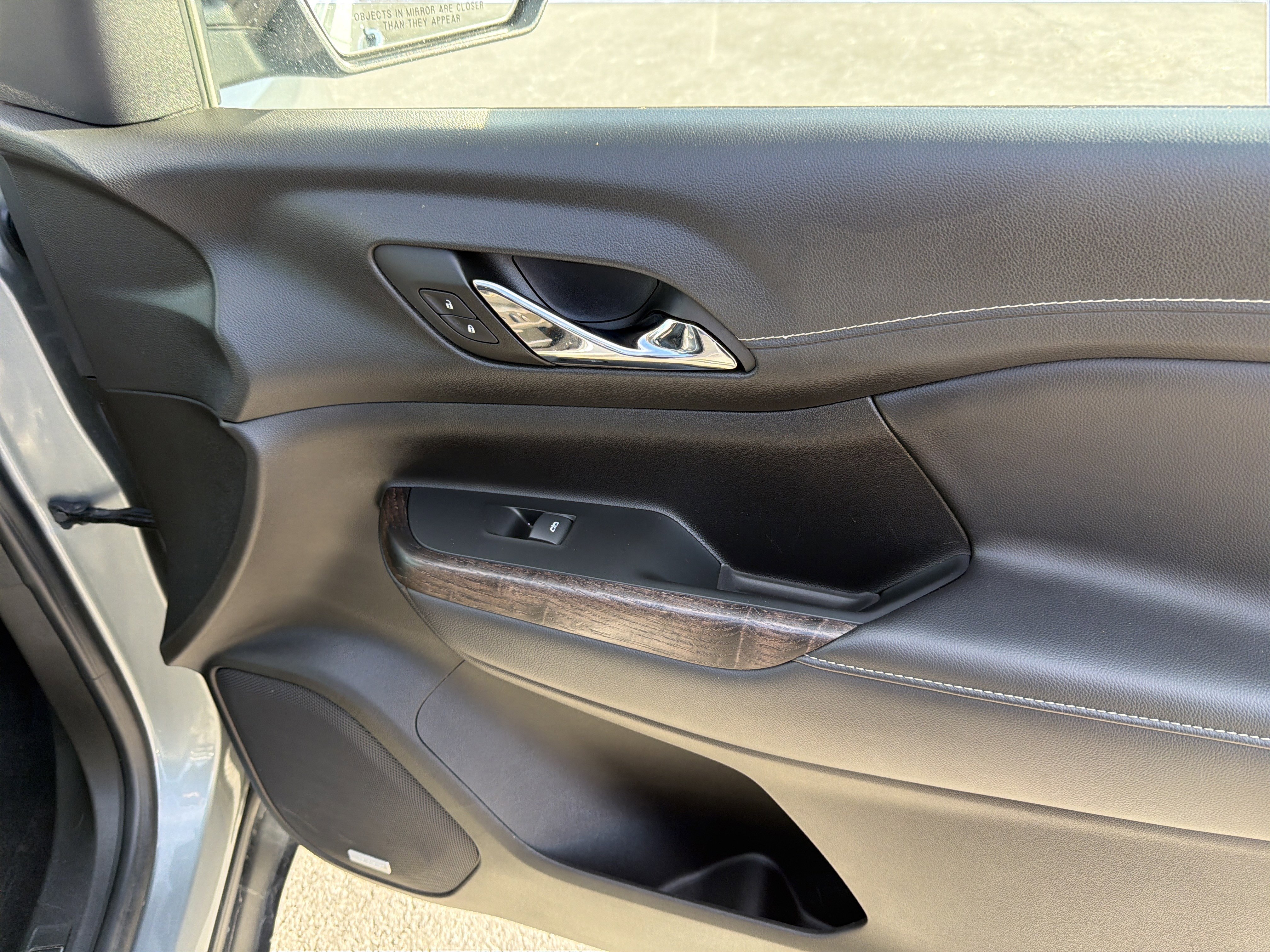 Used 2023 GMC Acadia Denali w/ Denali Technology Package image 99