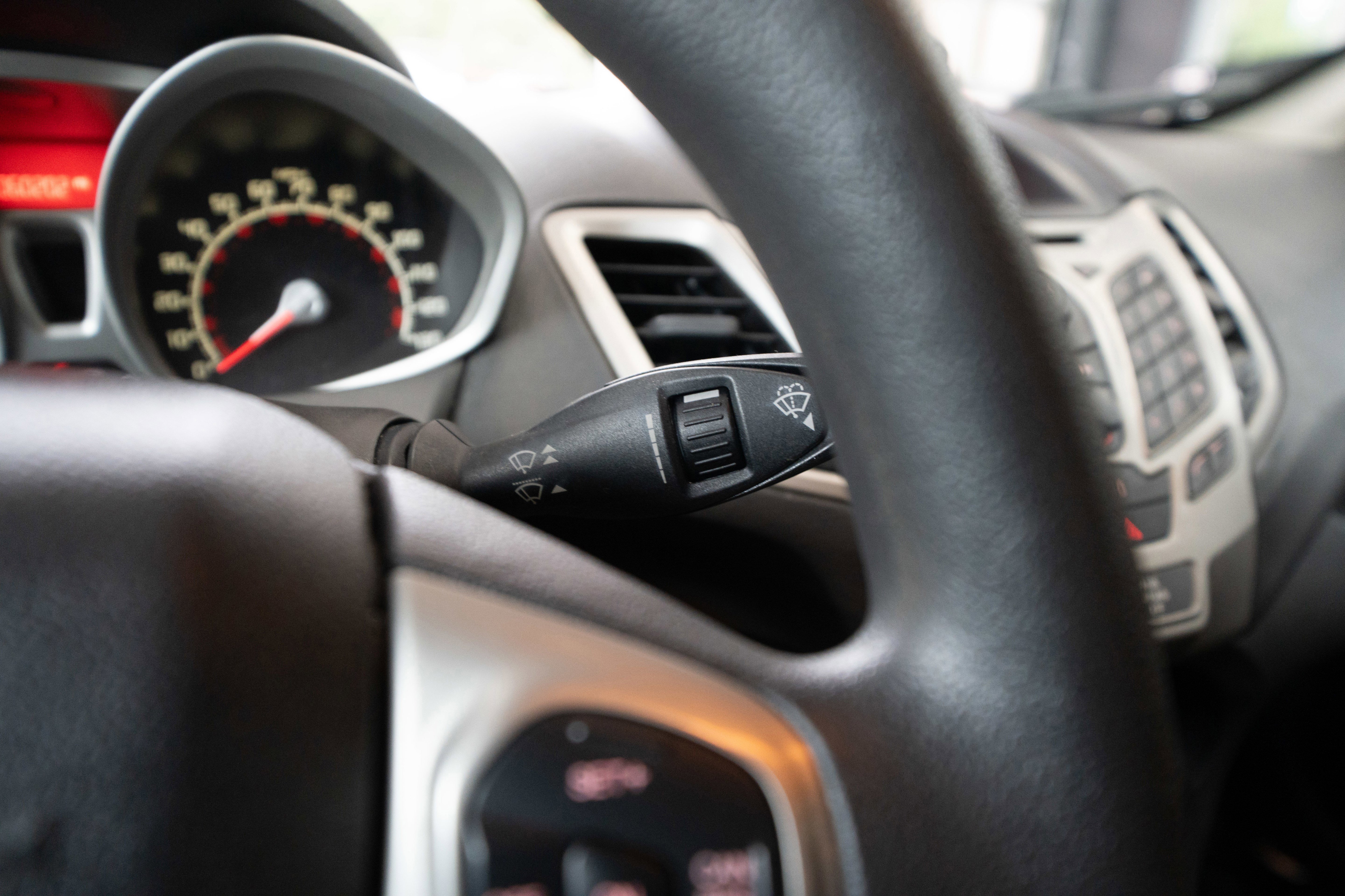 Used 2012 Ford Fiesta SE image 14