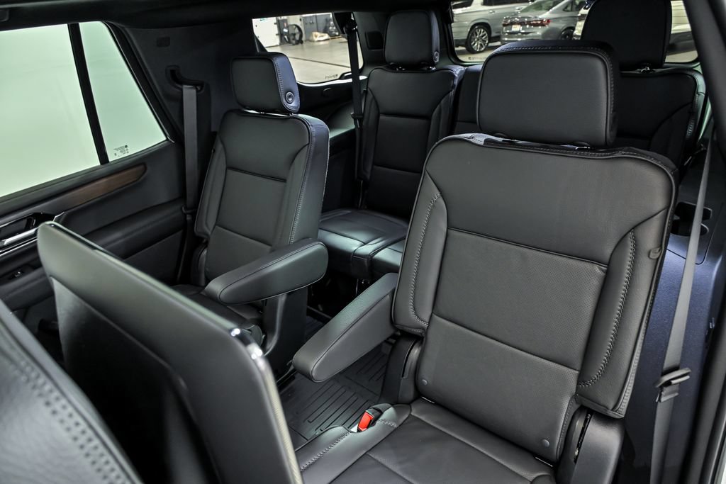 New 2026 GMC Yukon Denali w/ Denali Reserve Package AWD/4WD image 11