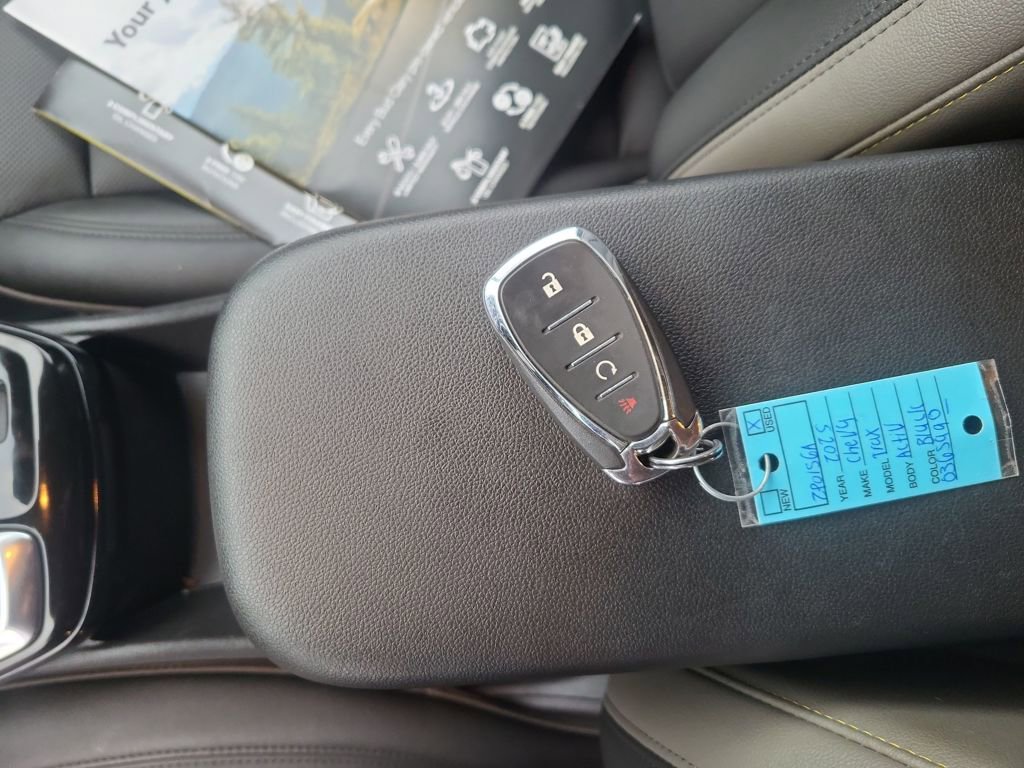 Used 2025 Chevrolet Trax ACTIV image 55