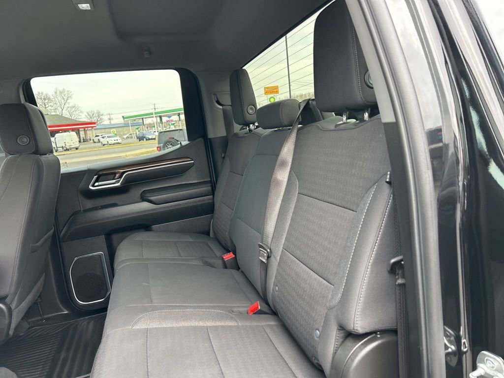 Used 2025 Chevrolet Silverado 1500 LT image 13