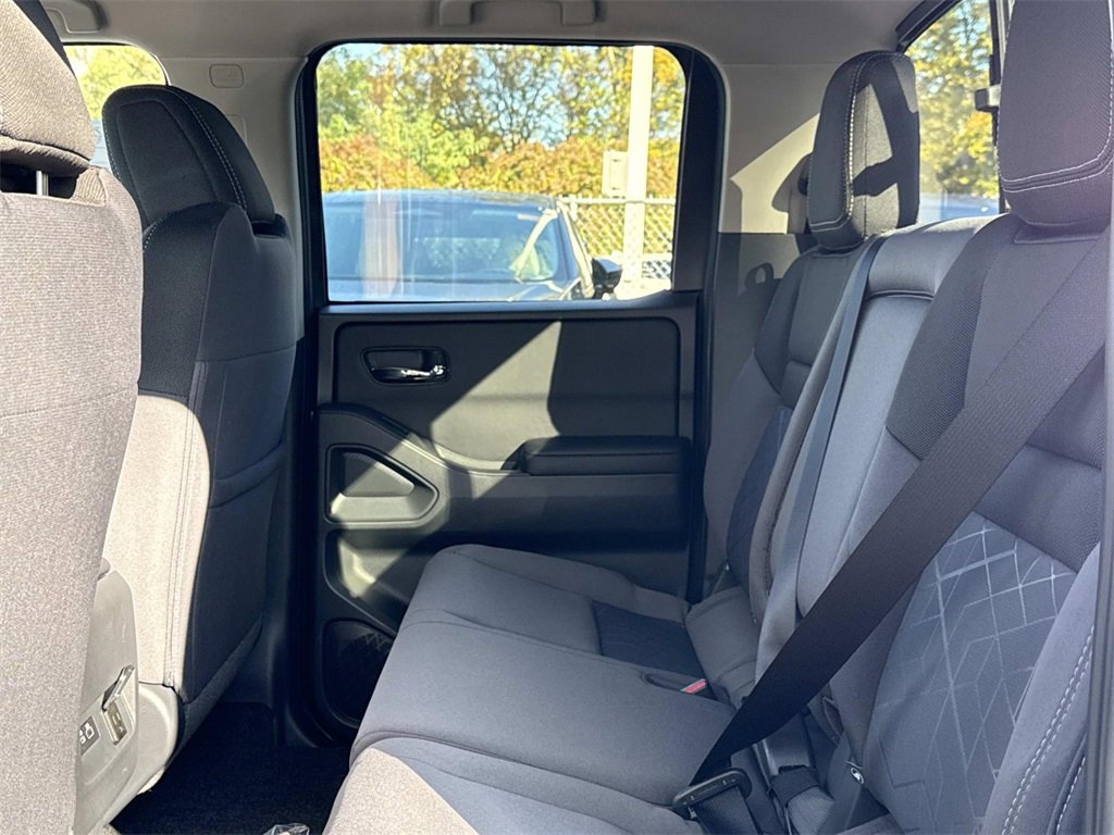 New 2026 Nissan Frontier SV image 9
