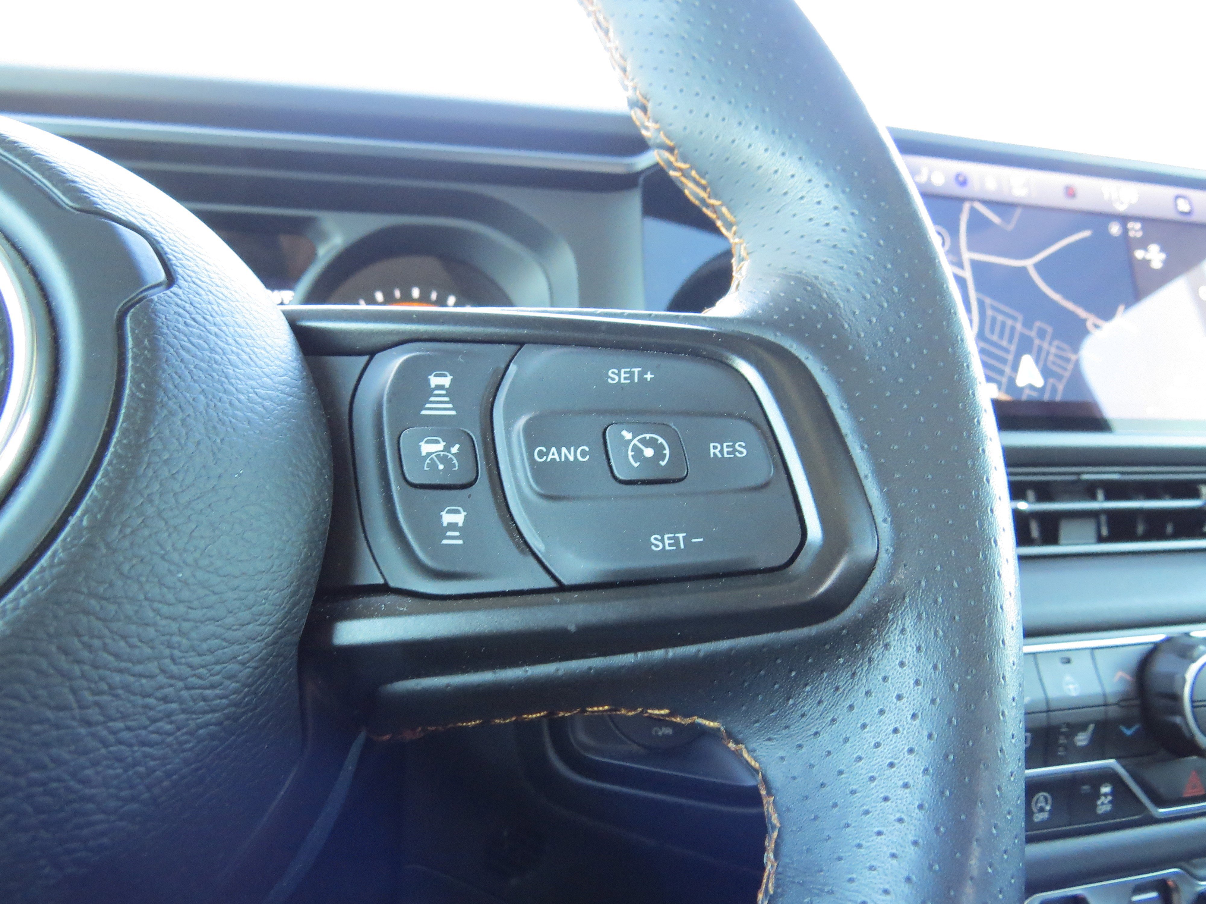 Certified 2024 Jeep Gladiator Mojave image 26