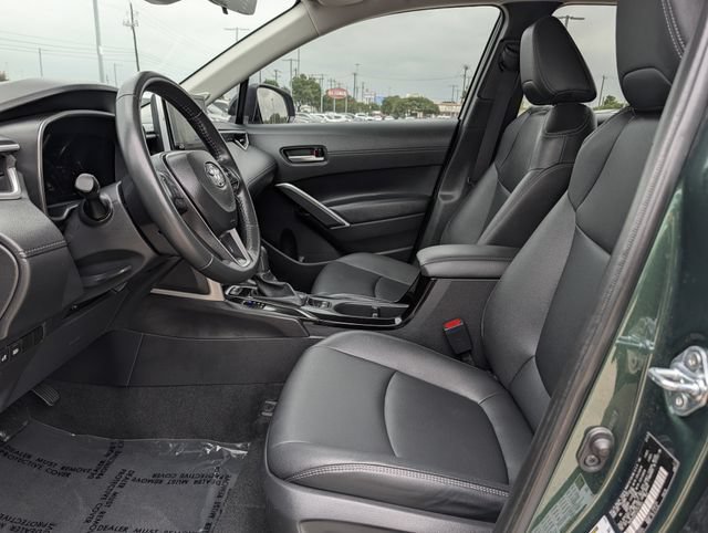 Used 2025 Toyota Corolla Cross XLE w/ Convenience Package FWD image 25