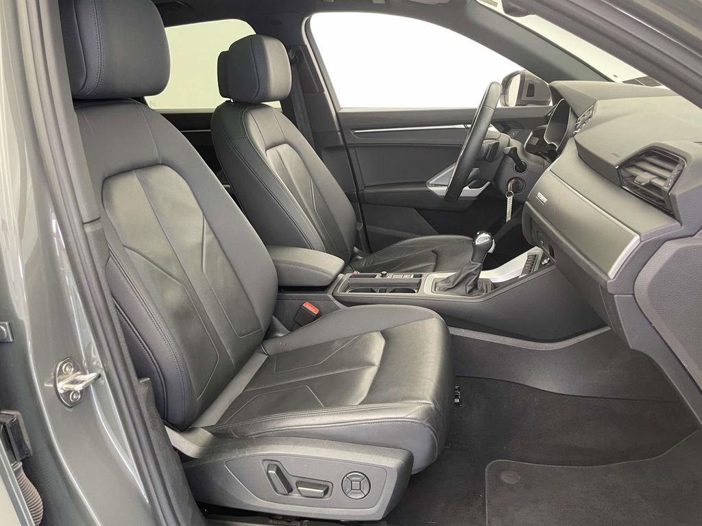 Certified 2025 Audi Q3 2.0T Premium AWD/4WD image 23