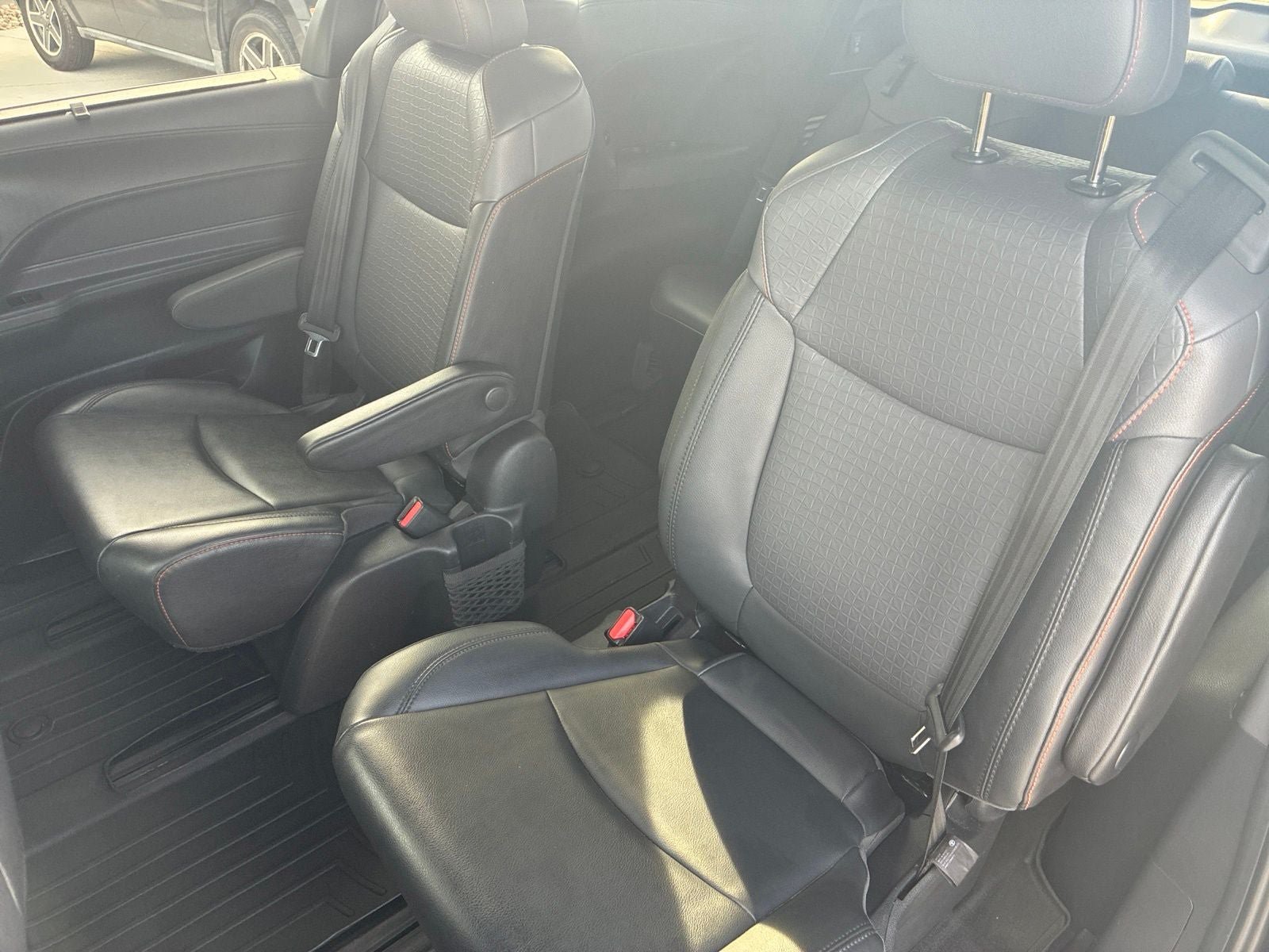 Used 2021 Toyota Sienna XSE w/ XSE Plus Package AWD/4WD image 18