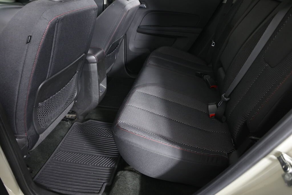 Used 2015 Chevrolet Equinox LT image 17