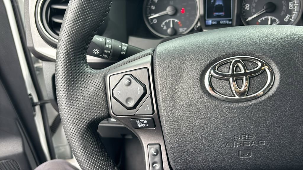 Used 2022 Toyota Tacoma TRD Sport image 17