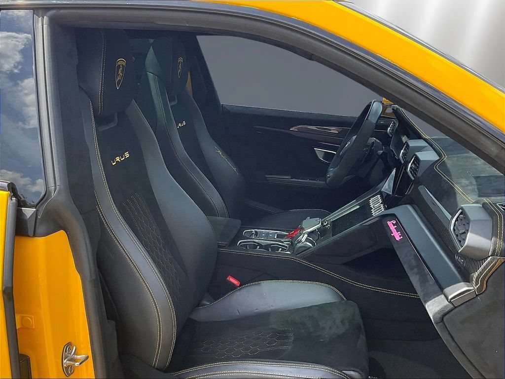 Used 2023 Lamborghini Urus Performante AWD/4WD image 27