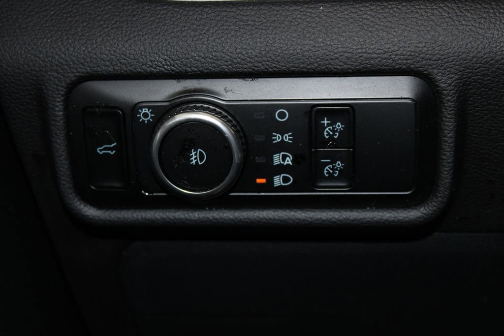 Used 2023 Ford Explorer XLT w/ Equipment Group 202A image 40